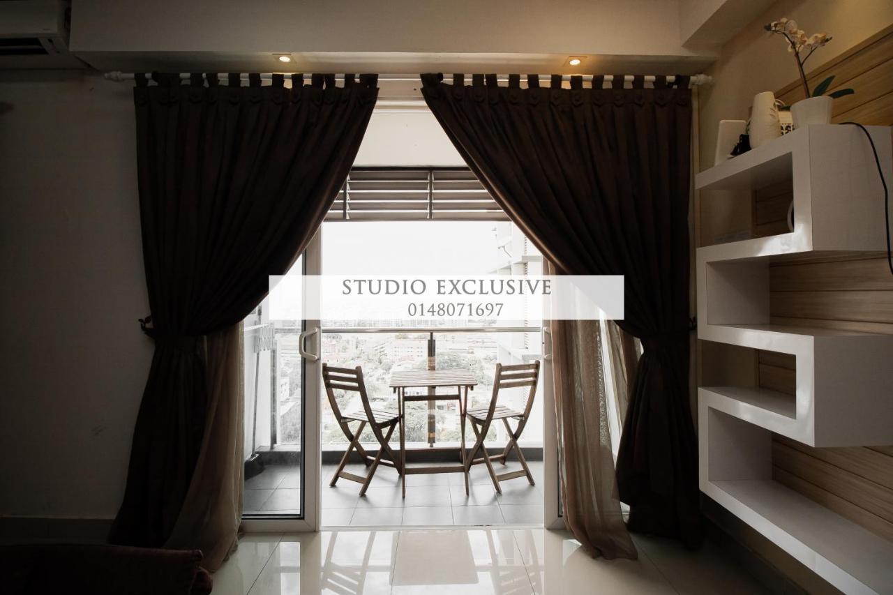 Studio Exclusive Kota Bharu Bagian luar foto